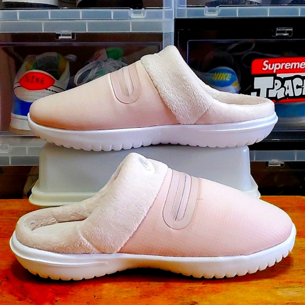 Nike Burrow Slippers